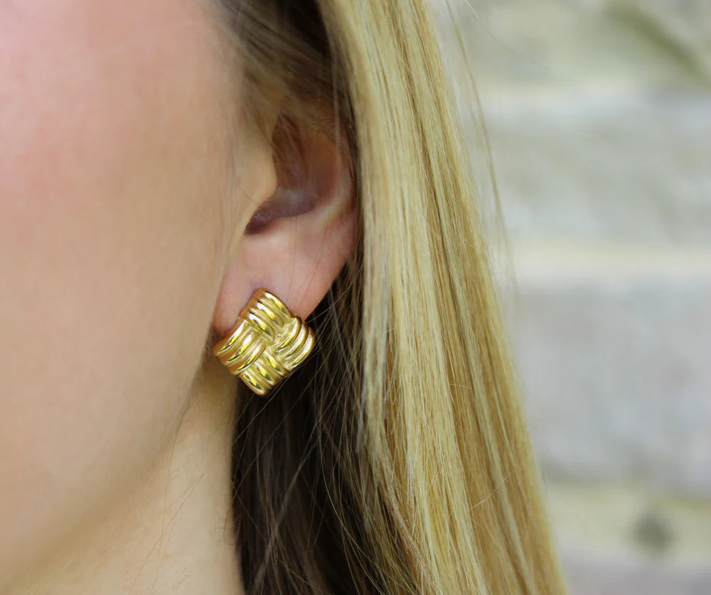 Iris | Boucles d'oreilles losanges strillés en acier inoxydable